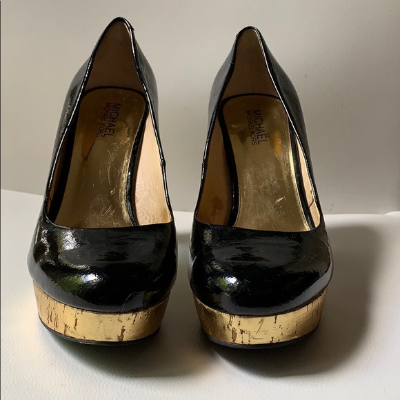 Michael Kors Shoes - Michael Kors Size 7.5 Black Patent Leather Heels.